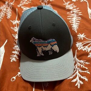 Youth Patagonia with Bear Design snap